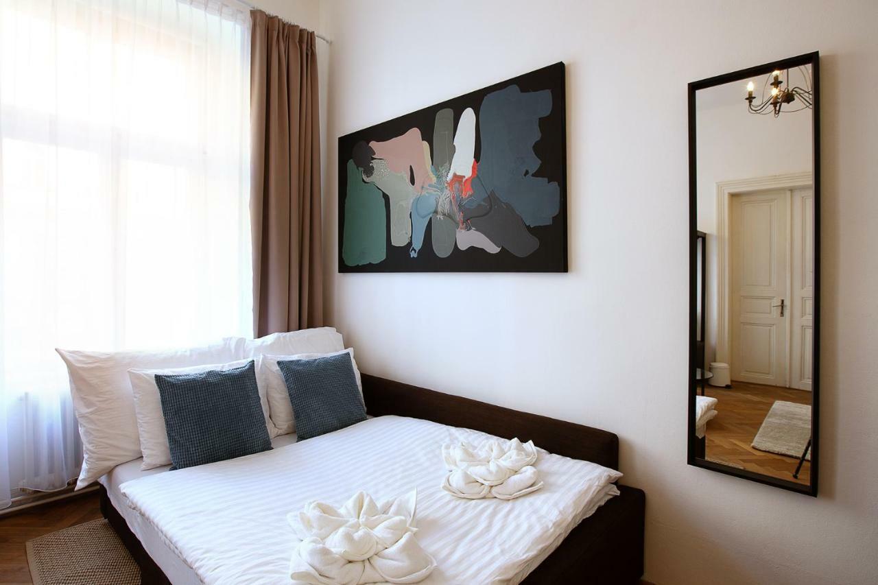 5Br 2Bath Family Apt 5Mins To Wenceslas Square Praga Exterior foto